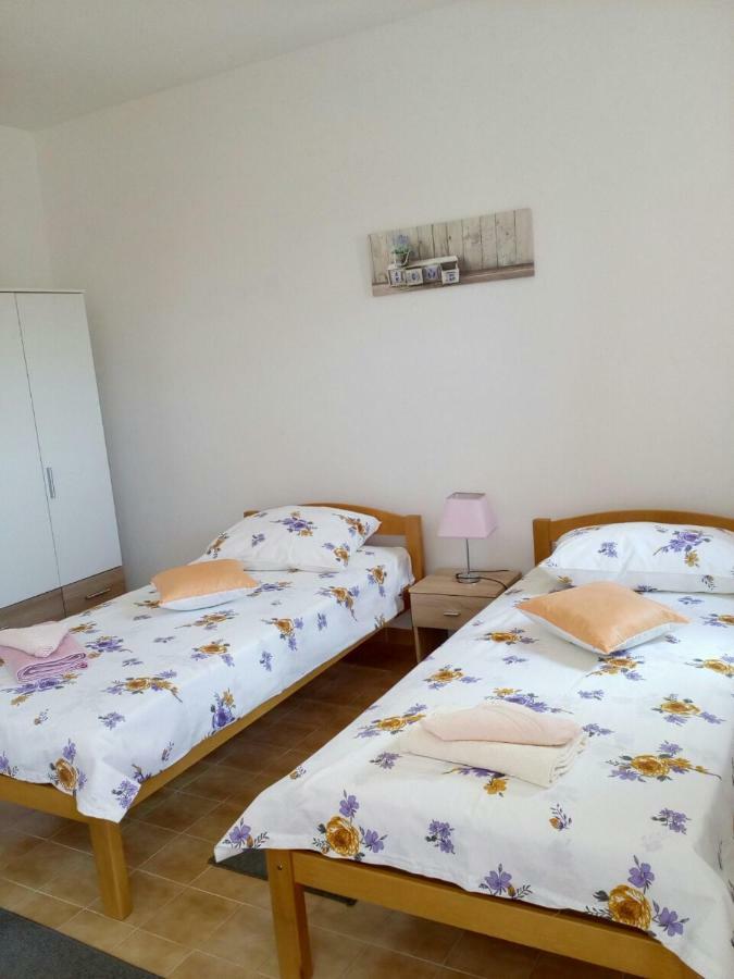 Apartman Knapić Koromačno Zewnętrze zdjęcie